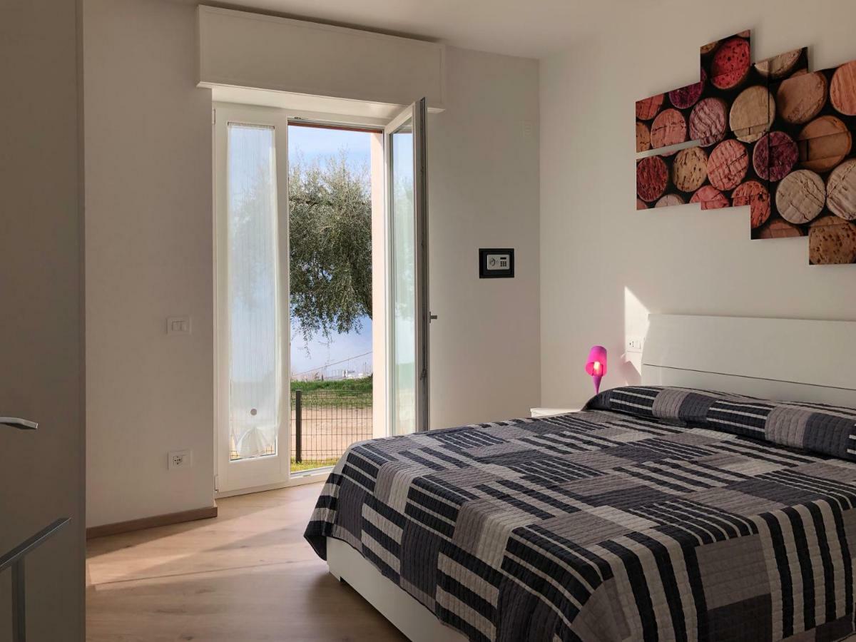 Cosy Torri Apartments トッリ・デル・ベーナコ エクステリア 写真