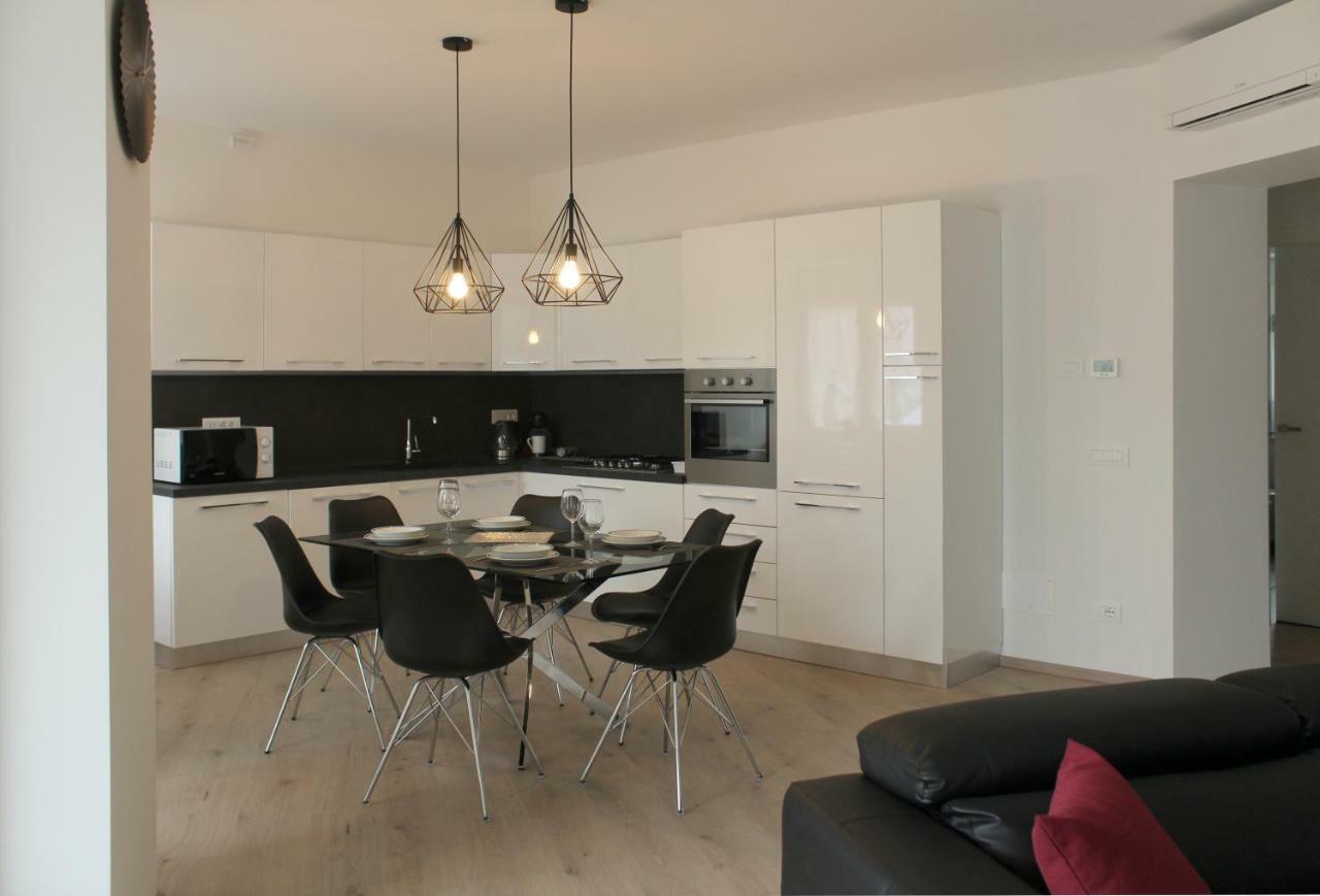 Cosy Torri Apartments トッリ・デル・ベーナコ エクステリア 写真