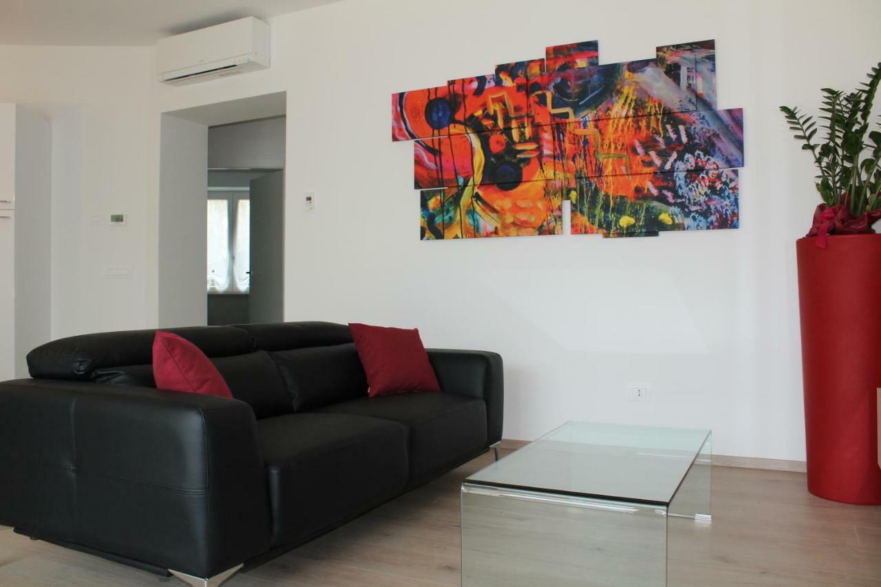 Cosy Torri Apartments トッリ・デル・ベーナコ エクステリア 写真