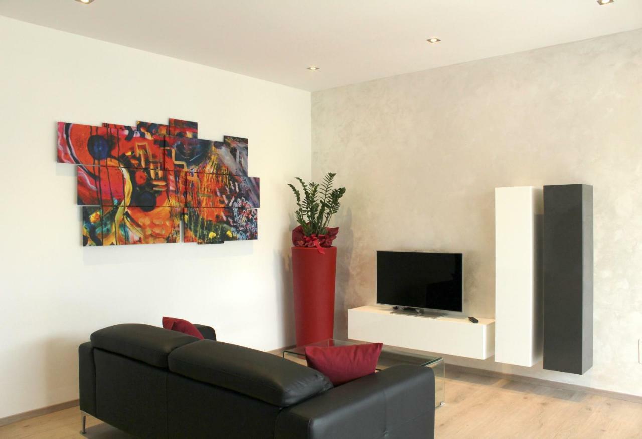 Cosy Torri Apartments トッリ・デル・ベーナコ エクステリア 写真